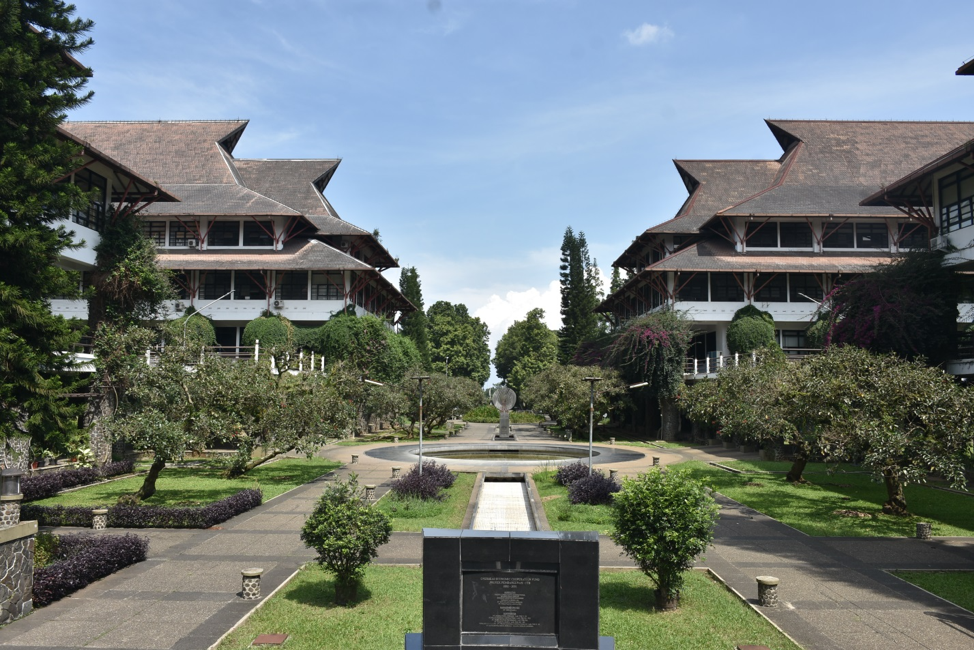 Daftar Universitas termahal di Indonesia